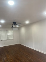 1930 W Dallas St in Houston, TX - Building Photo