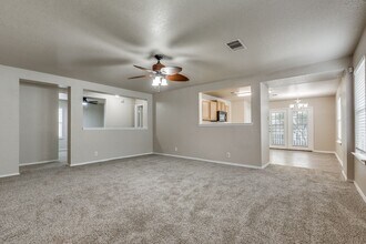 734 Butler Point in San Antonio, TX - Building Photo - Building Photo