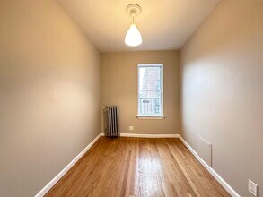 160 Vroom St in Jersey City, NJ - Building Photo - Building Photo