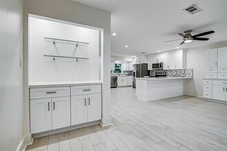 5541 Aspen St in Houston, TX - Building Photo - Building Photo