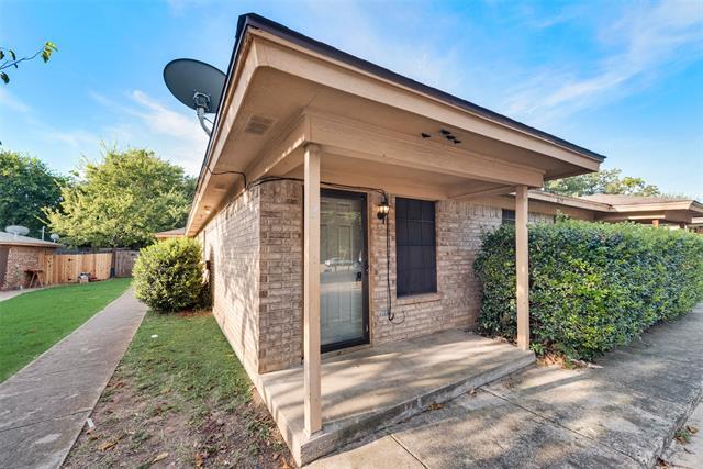 619 Race St in Crowley, TX - Building Photo - Building Photo