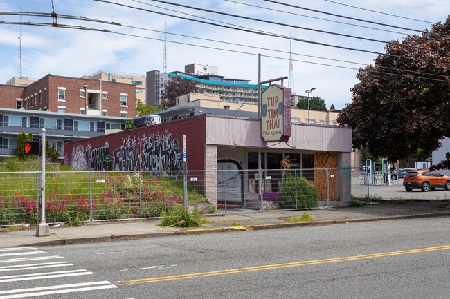 Altaire at Queen Anne