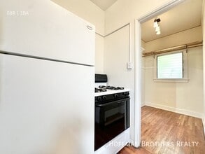 806 Lucile Ave in Los Angeles, CA - Building Photo - Building Photo