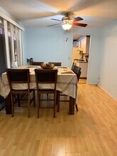 10932 NE 132nd St in Kirkland, WA - Building Photo - Building Photo