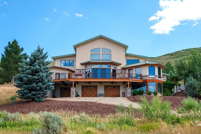 property at 595 Foothill Dr