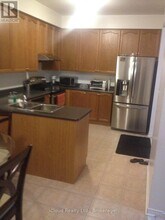 42 Flurry Cir in Brampton, ON - Building Photo - Building Photo