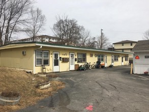 705 2nd St in Coralville, IA - Building Photo - Building Photo