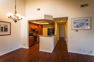 6412 Buena Vista Dr, Unit #C in Newark, CA - Building Photo