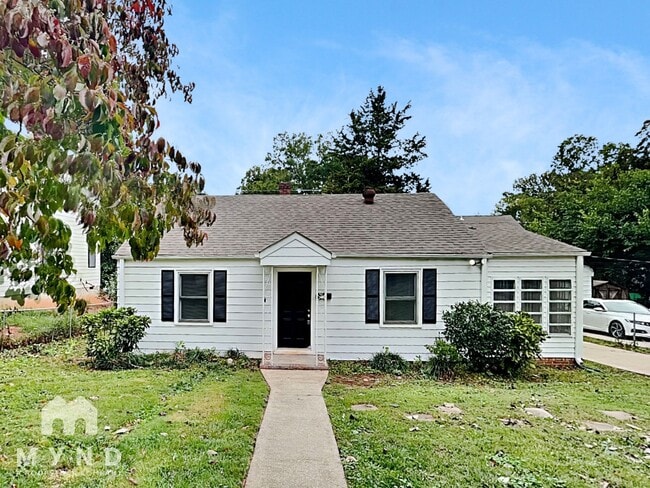 property at 122 S Gardner Ave