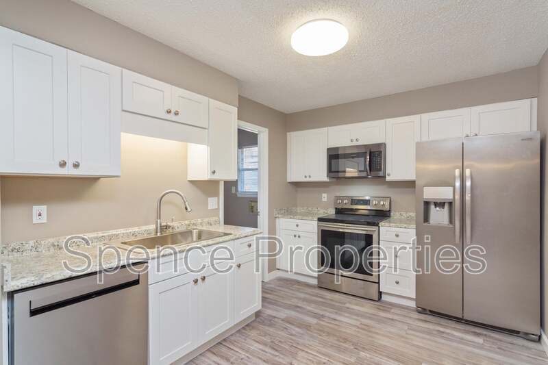 94 Josie Rd in Mary Esther, FL - Building Photo