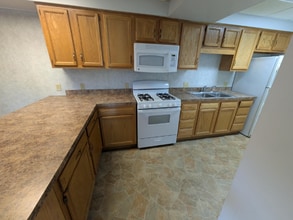 209 W Oak St in Ellettsville, IN - Building Photo - Building Photo