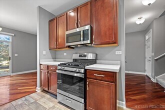 450 Majestic Ln in Oswego, IL - Building Photo - Building Photo