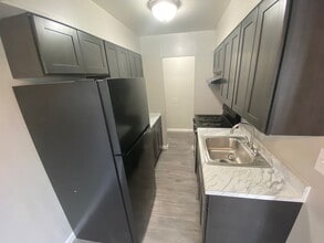 Avalon Court Apartments in Levittown, PA - Building Photo - Building Photo