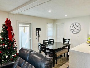 8000 NW 74th Terrace in Tamarac, FL - Building Photo - Building Photo