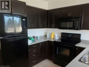 2579 Sixth Line in Oakville, ON - Building Photo - Building Photo