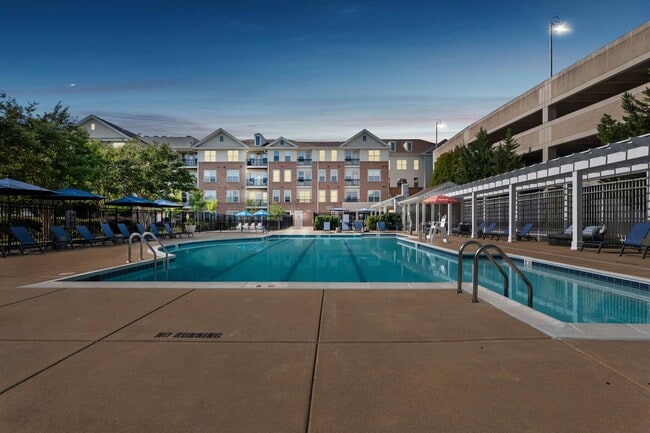 Windsor Leesburg in Leesburg, VA - Building Photo - Building Photo