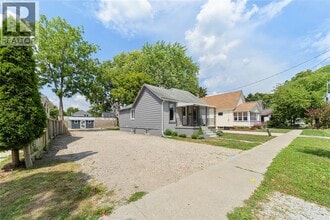 239 Proctor St in Sarnia, ON - Building Photo - Building Photo