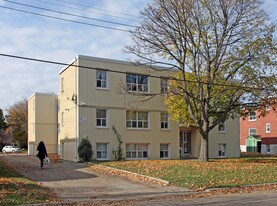 308 Montrave Ave in Oshawa, ON - Building Photo