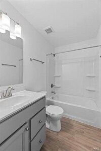 300 Newbridge Wy photo'