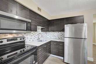 429 NW 9th Ave in Fort Lauderdale, FL - Building Photo - Building Photo