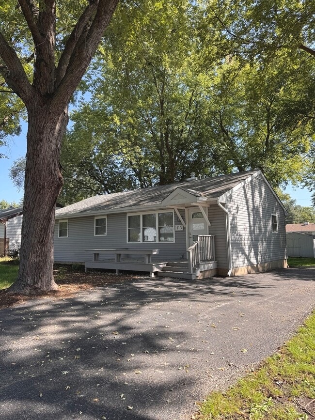 property at 113 Delaware St