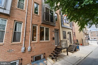 1207 E Oxford St in Philadelphia, PA - Building Photo - Building Photo