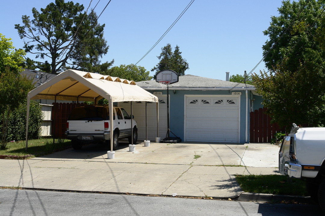 1014 10th Ave in Redwood City, CA - Building Photo