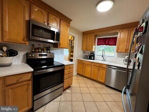 3300 N Harrison St in Arlington, VA - Building Photo - Building Photo