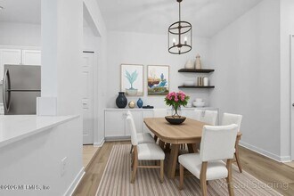 8601 Beach Blvd in Jacksonville, FL - Building Photo - Building Photo