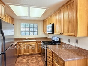 2736 Derringer Pl in Escondido, CA - Building Photo - Building Photo