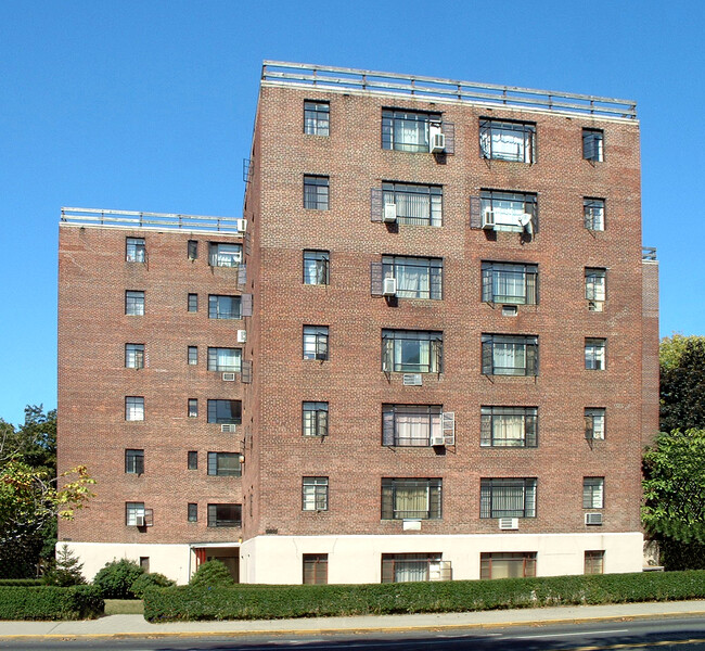 2455 John F. Kennedy Boulevard in Jersey City, NJ - Building Photo - Building Photo