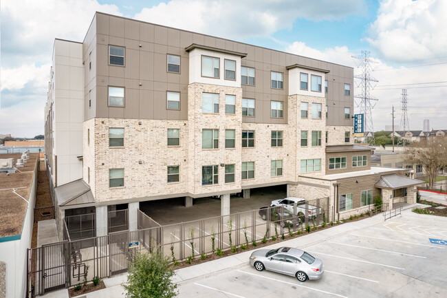 South Rice Apartments in Houston, TX - Building Photo - Building Photo