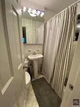 208 E 34th St-Unit -4C in New York, NY - Building Photo - Building Photo