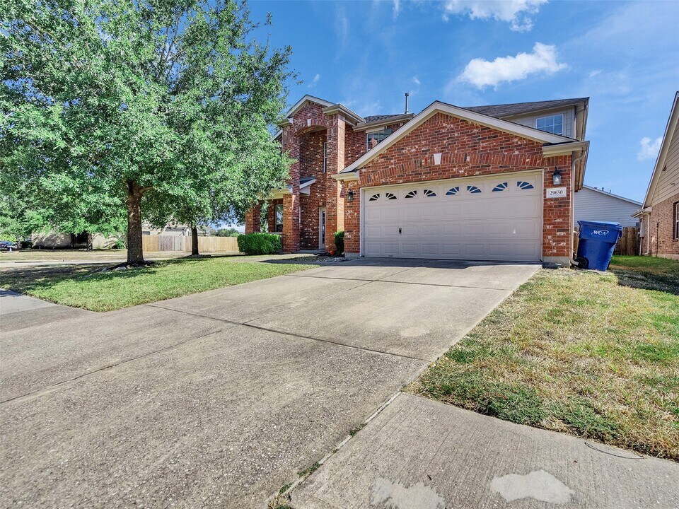 29650 Legends Green Dr in Spring, TX - Building Photo