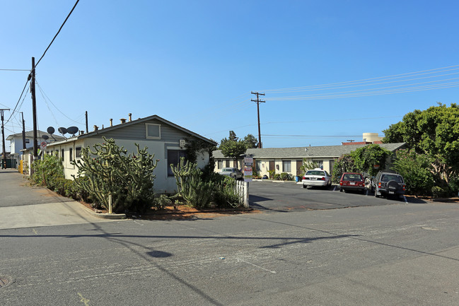 908 S Tremont St in Oceanside, CA - Building Photo - Building Photo