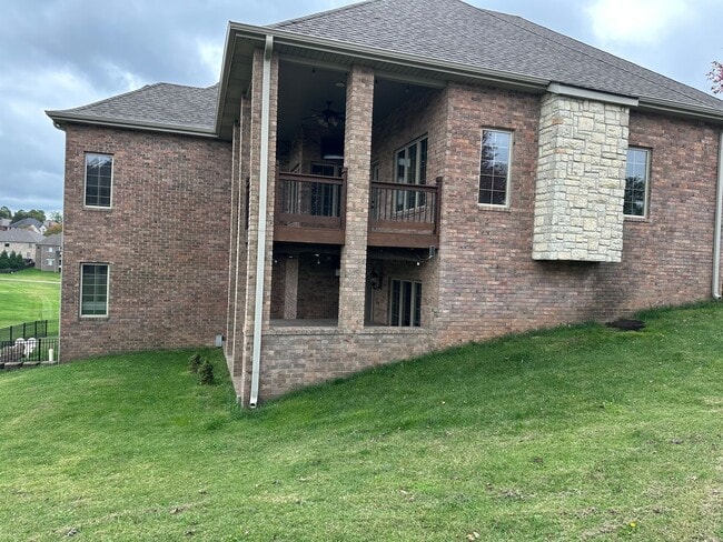 5980 S McCann Ave in Springfield, MO - Foto de edificio - Building Photo