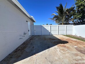 12763 SW 265th Terrace in Homestead, FL - Building Photo - Building Photo