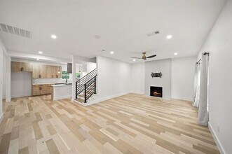 6016 Gaston Ave in Dallas, TX - Building Photo - Building Photo