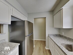 717 Timberoaks Dr in Azle, TX - Building Photo - Building Photo