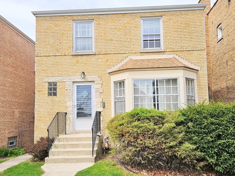 5844 N Mulligan Ave in Chicago, IL - Building Photo