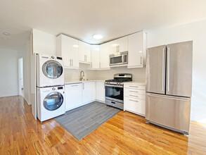 166 Halsey St in Brooklyn, NY - Building Photo - Building Photo