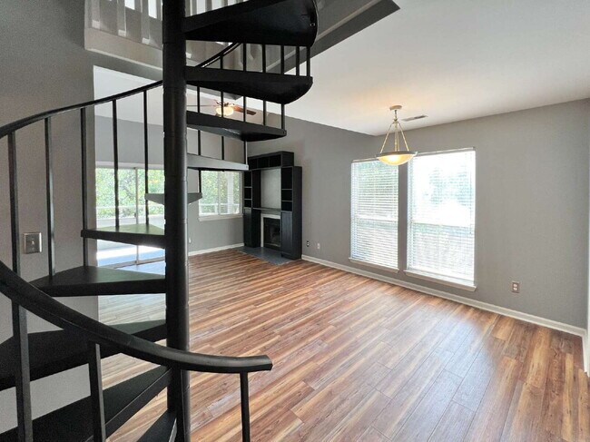 property at 2509 Stockbridge Dr