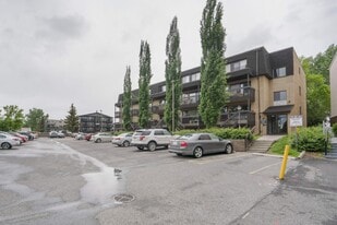 3519-3519 49 St NW in Calgary, AB - Building Photo