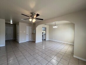 412 Shiloh Dr in Laredo, TX - Building Photo - Building Photo