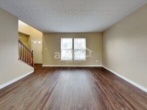 5383 Abby Loop Way in Dayton, OH - Building Photo - Building Photo