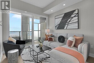 30 Shore Breeze Dr in Toronto, ON - Building Photo - Building Photo