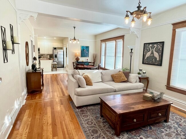 property at 348 Collyer St