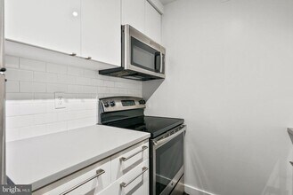 601 24th St NW in Washington, DC - Building Photo - Building Photo