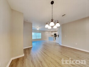 383 Quarry Rock Cir in Poinciana, FL - Foto de edificio - Building Photo