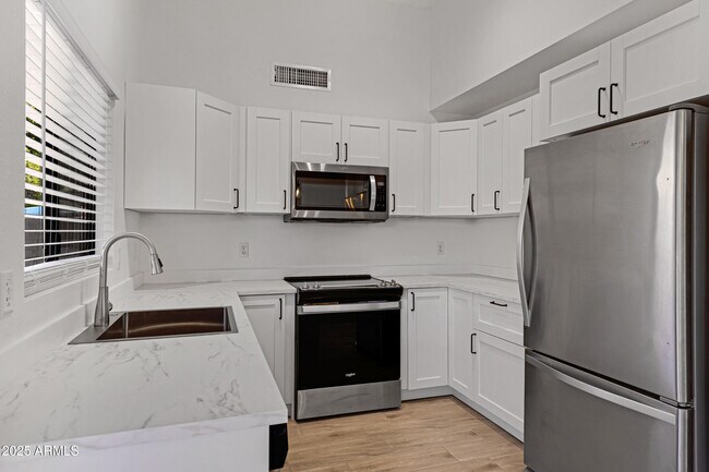 85 S Cypress Ct in Chandler, AZ - Building Photo - Building Photo